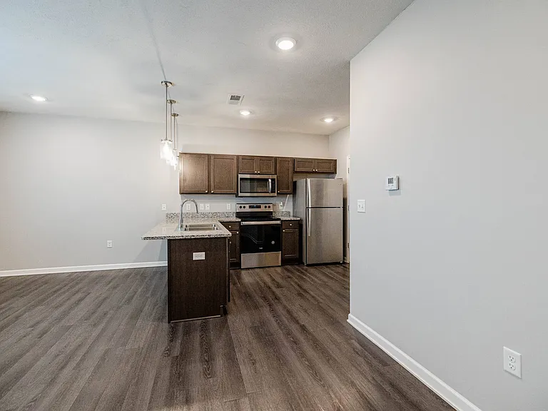 Trailview Apartments at Pioneers Park — Photo 32