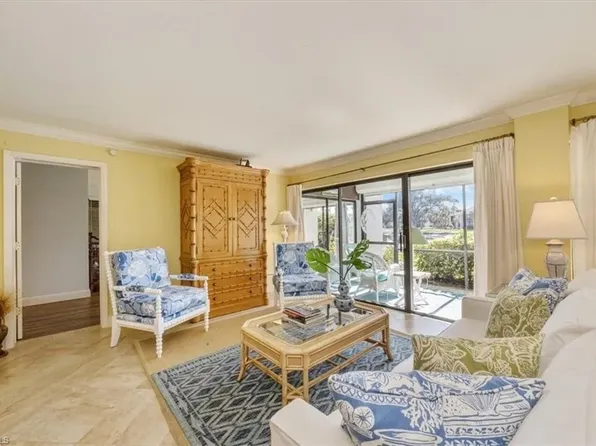 544 Retreat Dr Unit 101, Naples, FL 34110