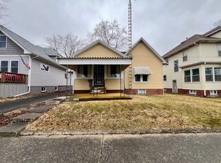210 N Oak St, Villa Grove, IL