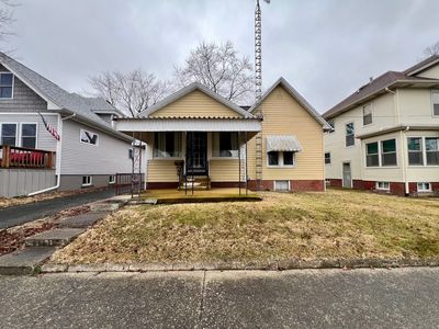 210 N Oak St, Villa Grove, IL, 61956