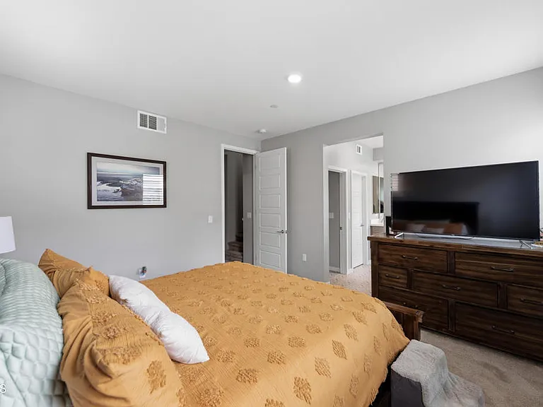 643 Winchester Dr — Photo 25