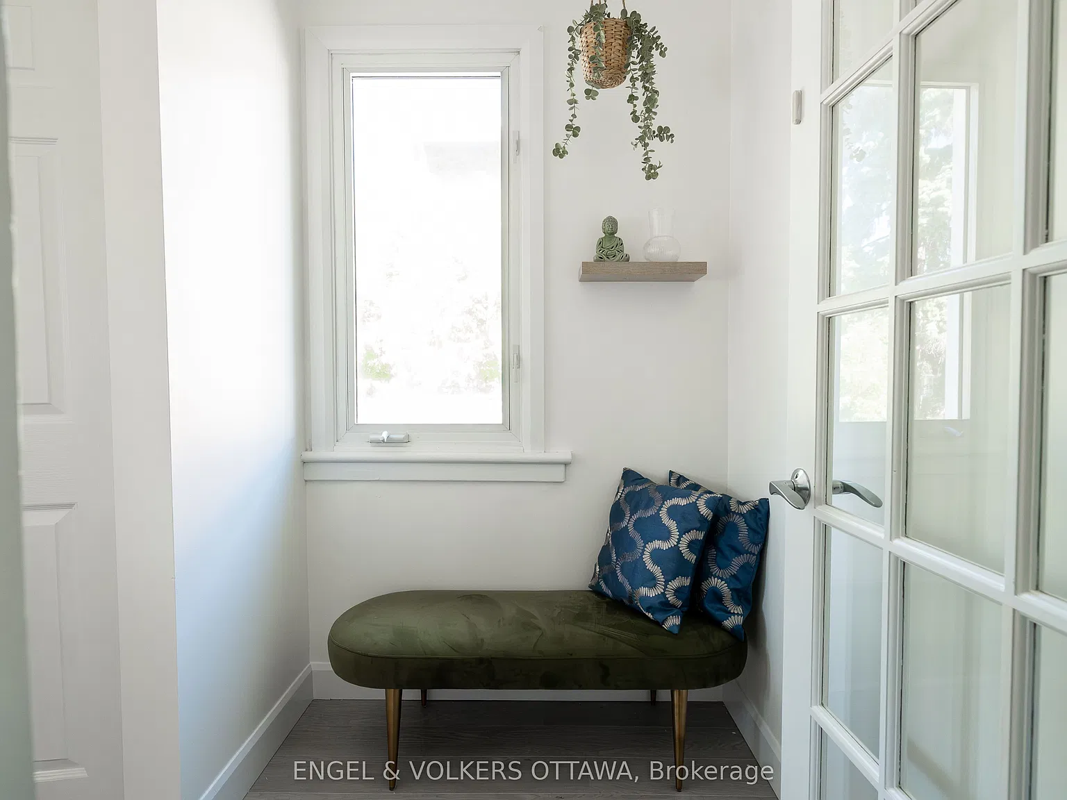 3 bed, $3,200 — Photo 2