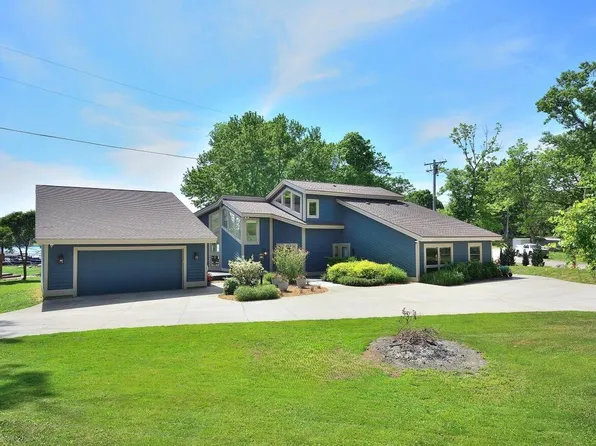 W339N5275 Road O, Nashotah, WI 53058