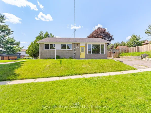1546 Lakemount St, Oshawa, ON L1J 3Y2