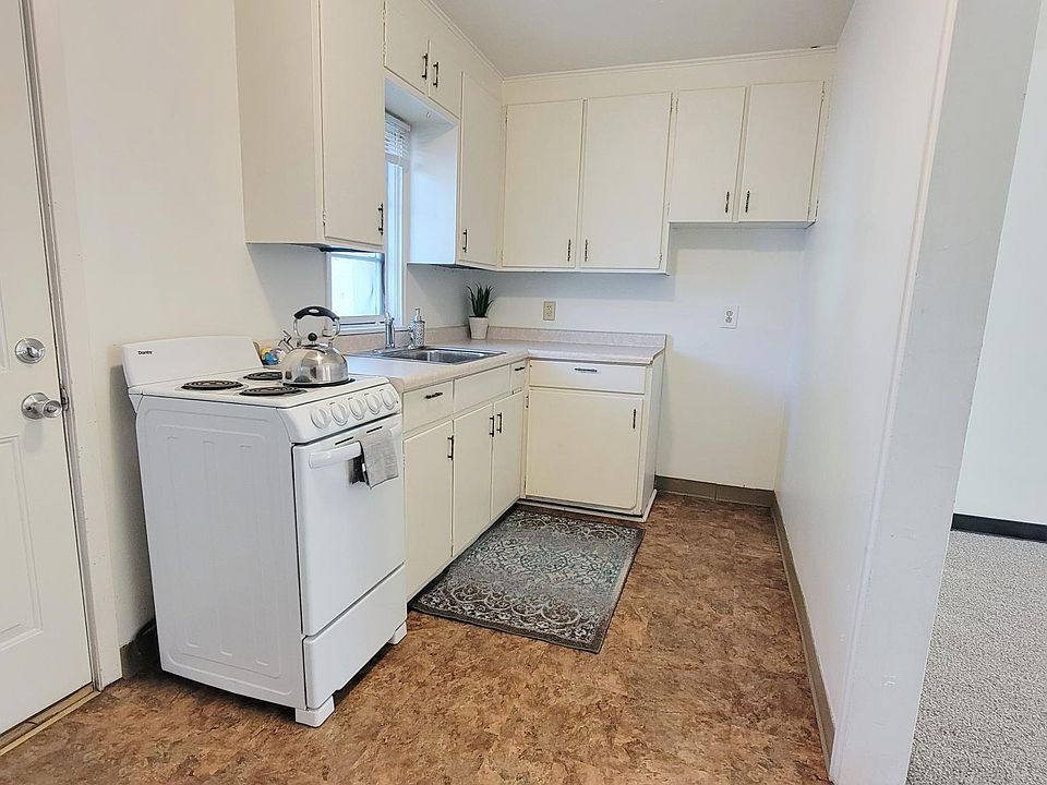 802 Townhomes 802 8th St N Wahpeton ND Zillow