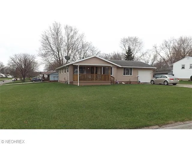 3740 Ravenwood Dr SE photo 1