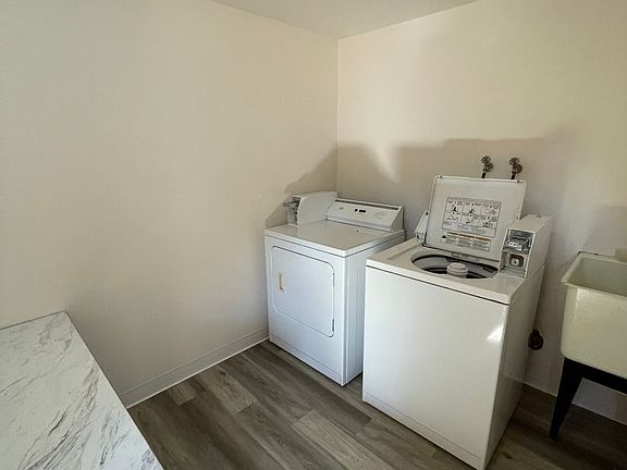 4th image of 1023 & 1025 E Coeur D Alene Ave #10