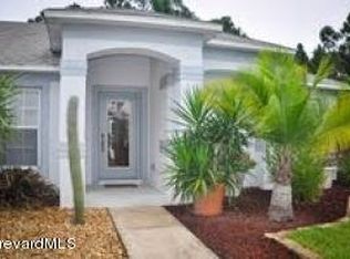 435 Flat River St SW, Palm Bay, FL 32908