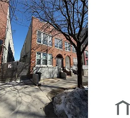 1044 Manor Ave #1 — Photo 5