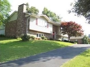 4145 Lovelaceville Rd, Paducah, KY 42001