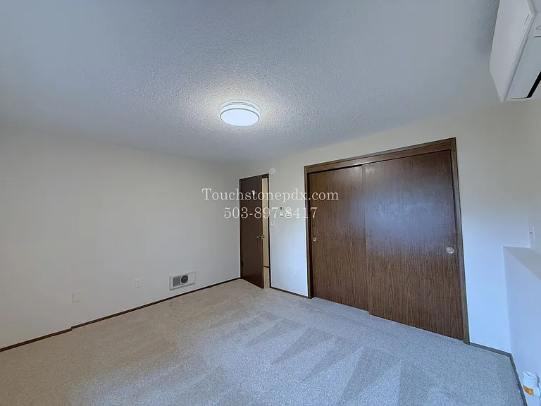 120 SE 176th Pl — Photo 7