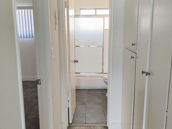 4th image of 11940 Burbank Blvd #18
