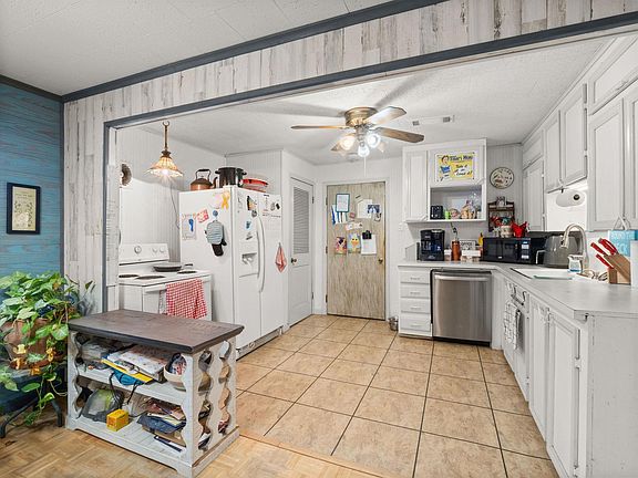 5th image of 243 Cornwell Rd