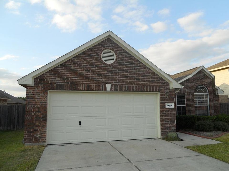 3 sides Brick home built by Hampton Homes
