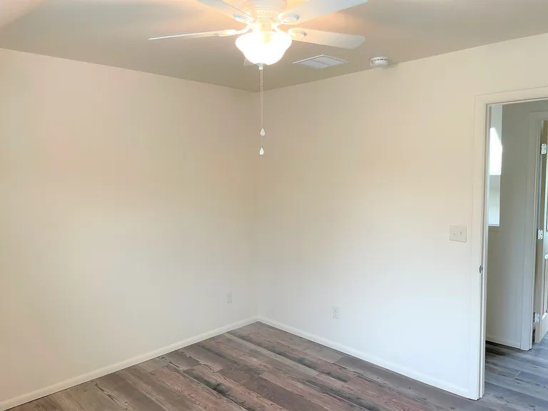 2545 E Spring St #1 — Photo 11