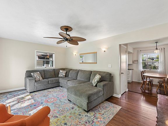 3rd image of 6101 Upper Afton Cir