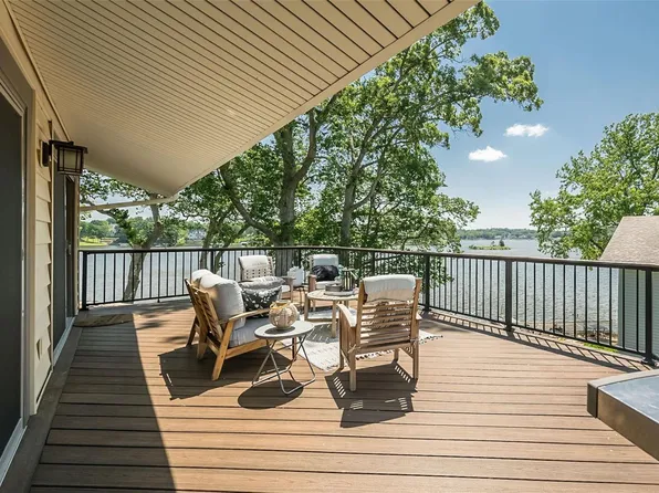 31 Baise Ct, Lake Saint Louis, MO 63367