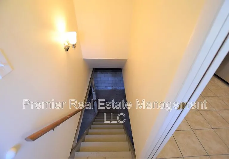1885 S Clermont St — Photo 19