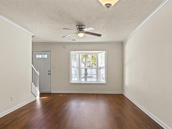 4th image of 19 Grassy Knoll Cir