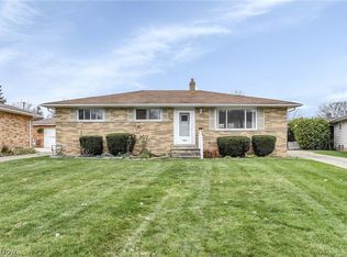1400 Roanoke Dr, Parma, OH