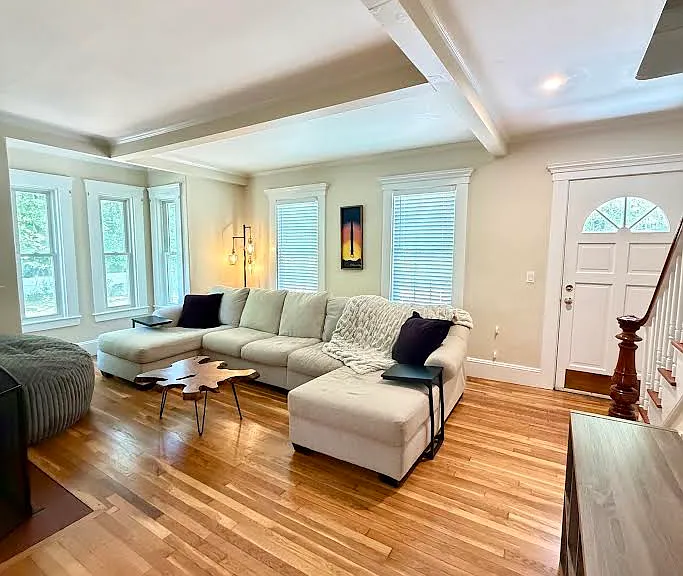 1271 Elm St — Photo 5