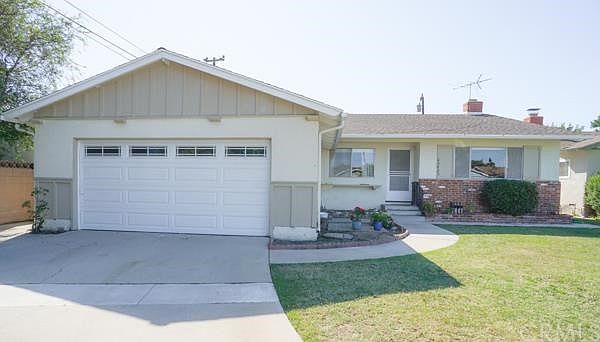 1st image of 23821 Lamour Ct