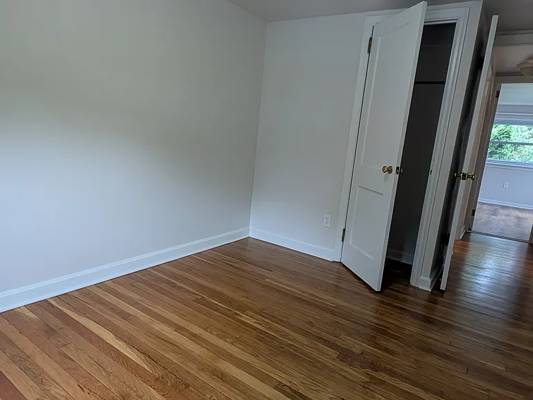 207 Elizabeth Dr — Photo 11