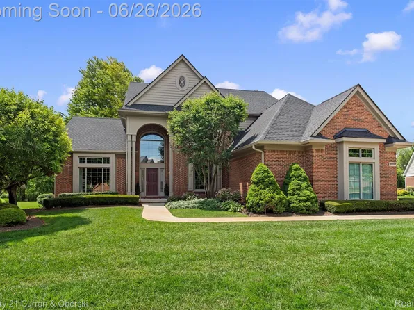 22217 Hazelton Ct, Novi, MI 48374