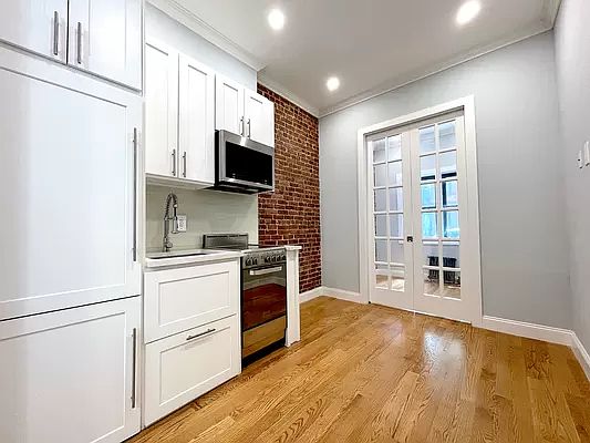 1st image of 345 E 92nd St #C1