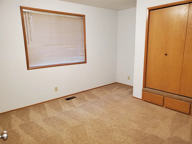3422 Honeywood St — Photo 13