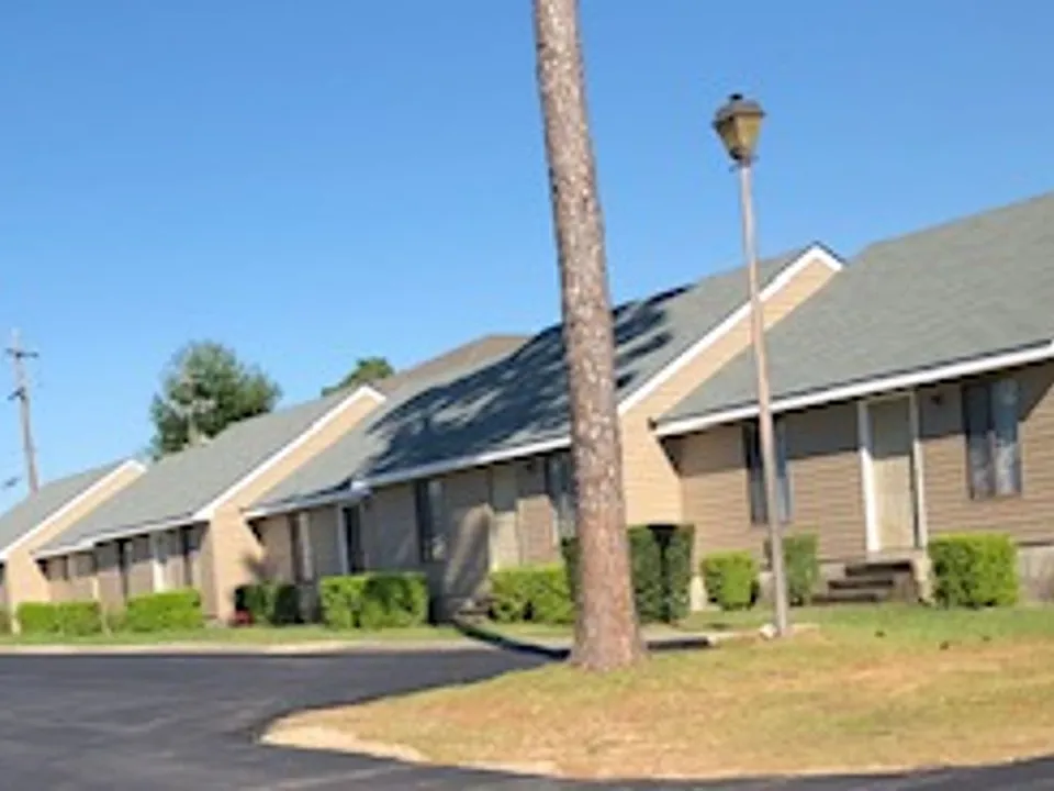 1801 Chandler Rd #3