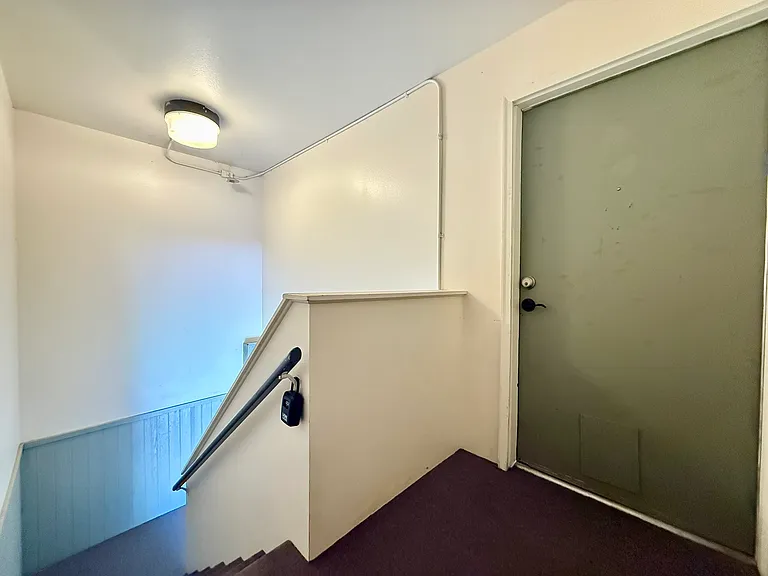 1720 Azalea Ct #7 — Photo 10