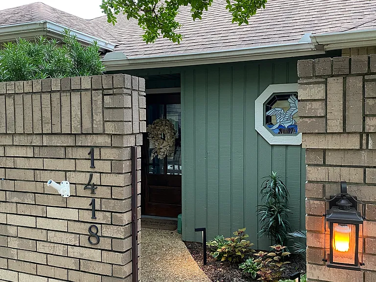 1418 Mary Lee Ln — Photo 3