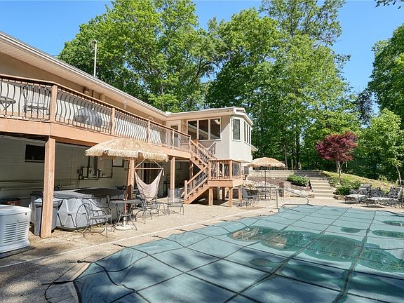 5th image of 2270 Weiler Dr