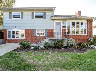 6 Crescent Ct, New Cumberland, PA 17070