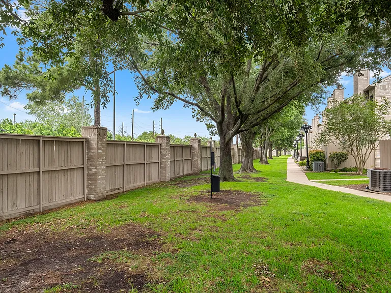 3124 Holly Hall St — Photo 18