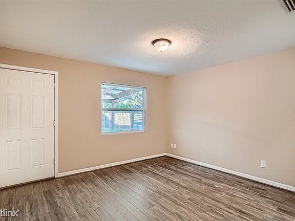 3rd image of 1730 30th Ave N