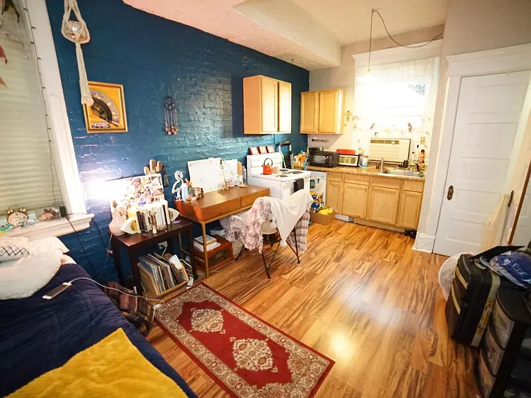 2800 N Pine Grove Ave #8I — Photo 6