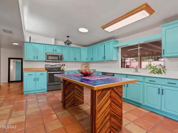 6940 E Malvern Pl, Tucson, AZ 85710