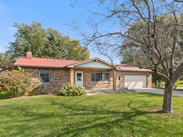 301 Scott Rd, Mount Horeb, WI 53572