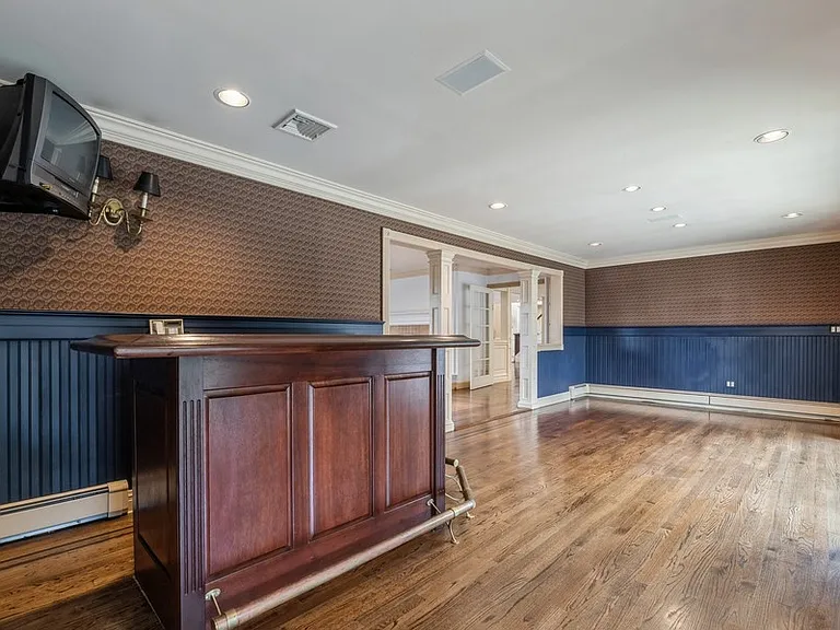 166 Churchill Rd — Photo 19