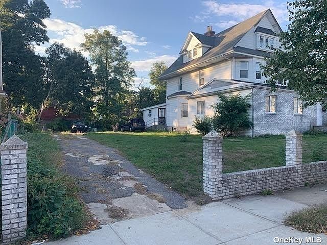 2nd image of 13726 224th St
