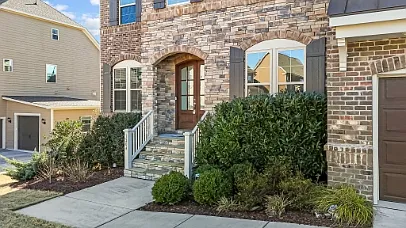 1204 Arkle Ln — Photo 2