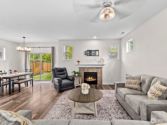 5th image of 7814 Elise Lane SE