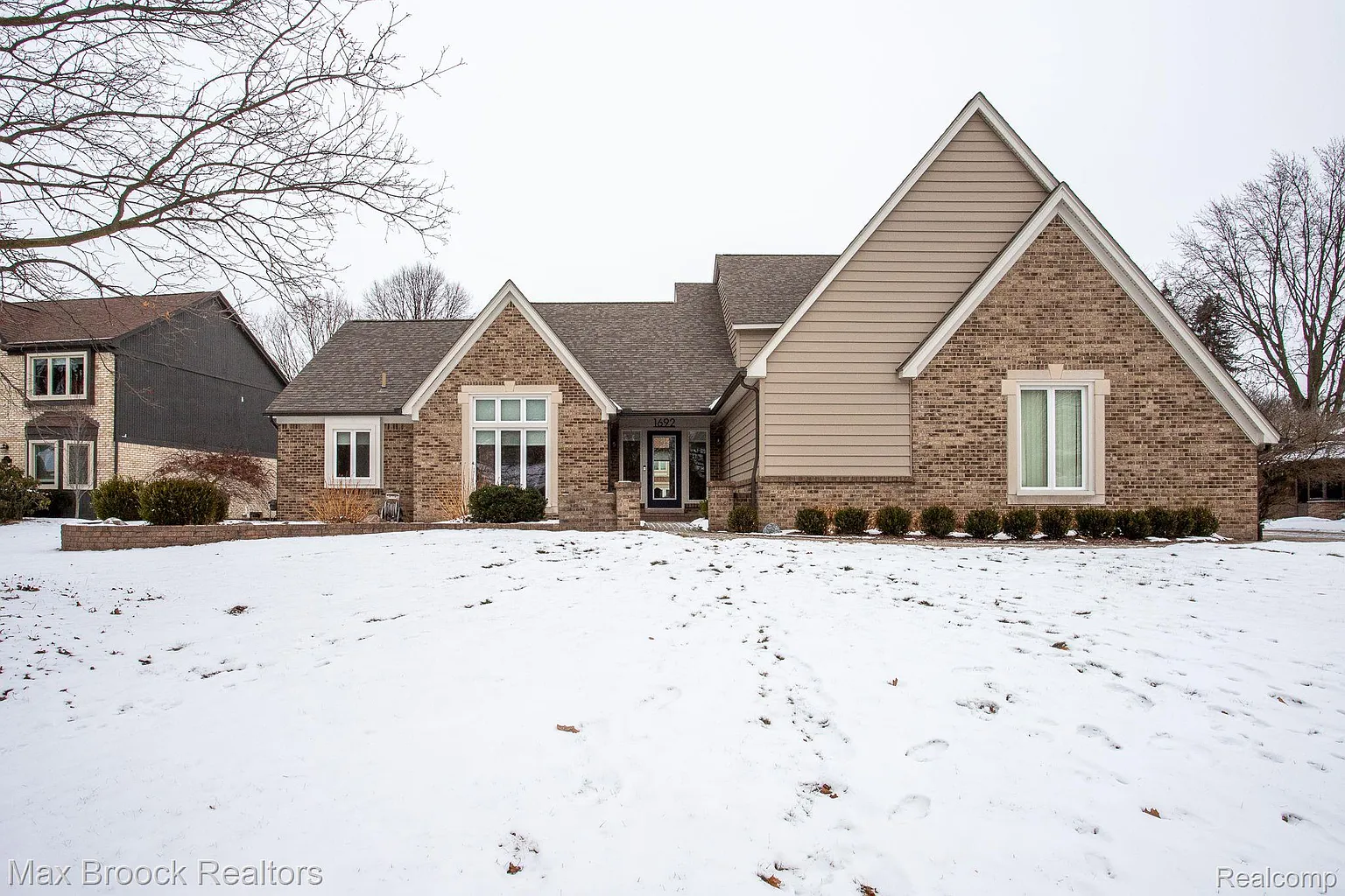 1692 White Birch Ct photo 1