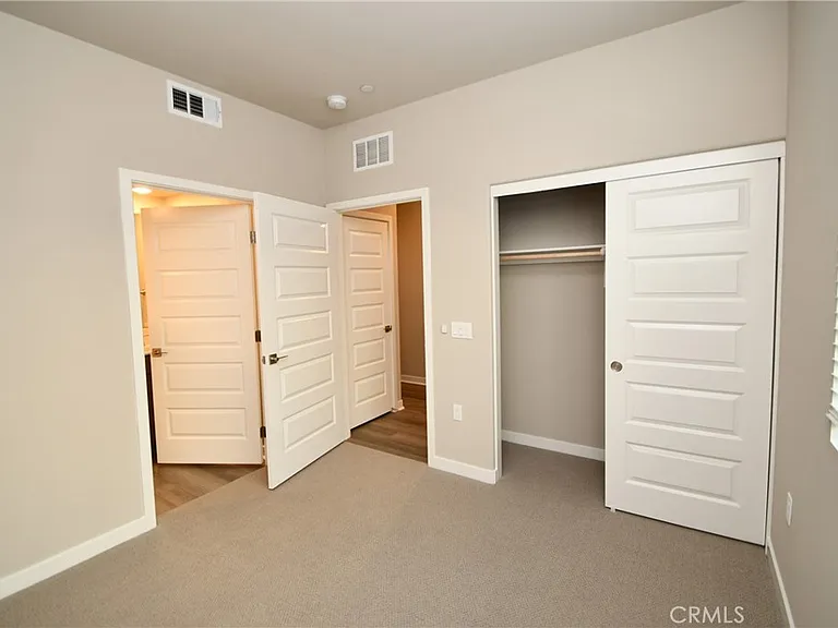1487 Skyline Ln — Photo 18
