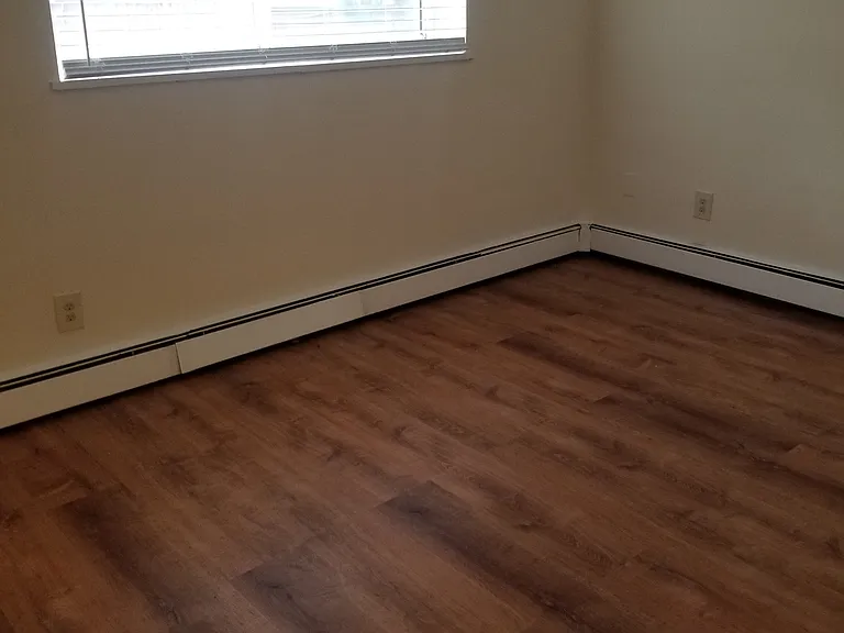 1033 Massachusetts Ave — Photo 10