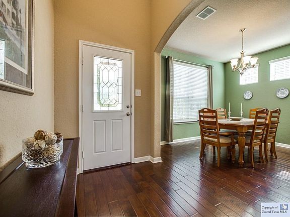 2nd image of 509 Oakmont Way