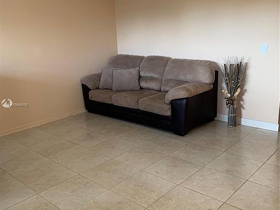 5th image of 800 SW 131st Ave APT 406F