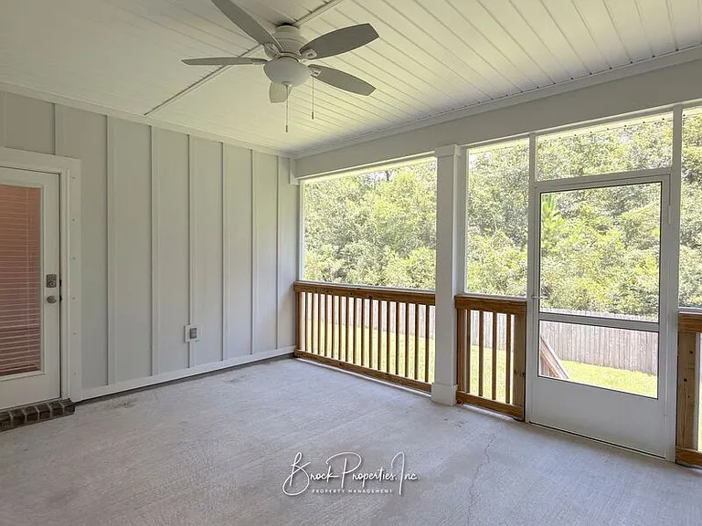 6052 Rutherford Loop — Photo 31